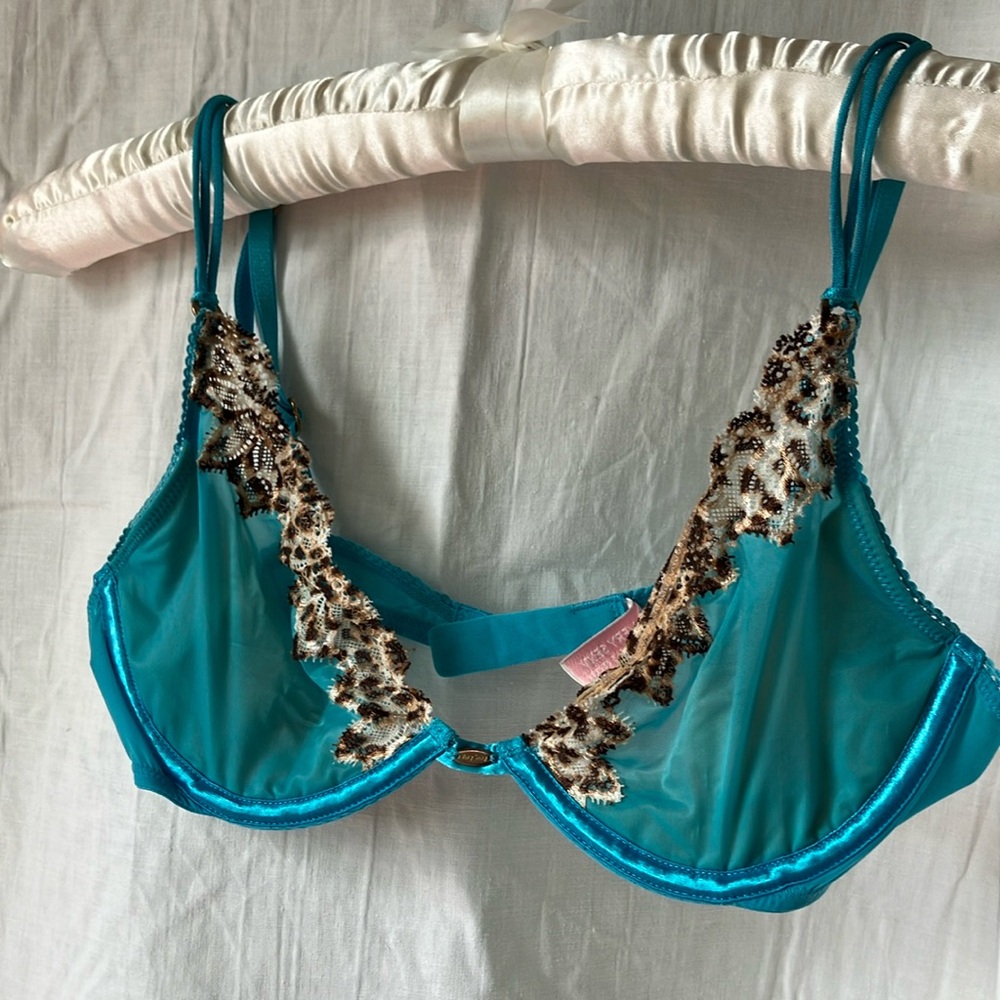 Victoria's Secret Very Sexy Sheer bra 34 B Aqua Blue with Leopard Lace